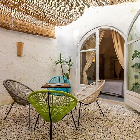 Azogue Suites Con Patio Privado Tarifa Buitenkant foto